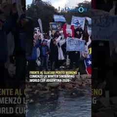 Frente al glaciar, quedó inaugurada la Winter Swimming World Cup Argentina 2026