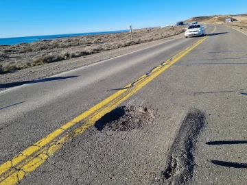 Baches, desvíos y riesgo permanente: vuelve la preocupación por el deterioro de la Ruta 3 entre Ramón Santos y Caleta Olivia Baches, desvíos y riesgo permanente: vuelve la preocupación por el deterioro de la Ruta 3 entre Ramón Santos y Caleta Olivia