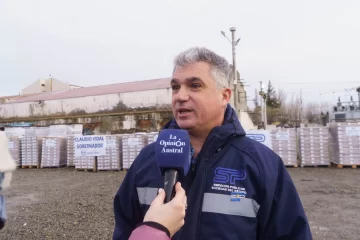 Cortijo detalló cómo será el operativo para renovar el alumbrado público en Santa Cruz: “En tres meses vamos a instalar la gran mayoría” Cortijo detalló cómo será el operativo para renovar el alumbrado público en Santa Cruz: “En tres meses vamos a instalar la gran mayoría”