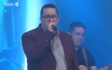 El riogalleguense Andrés Abelli fue protagonista en la final del Festival Folclórico en la Patagonia El riogalleguense Andrés Abelli fue protagonista en la final del Festival Folclórico en la Patagonia