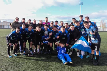 Bancruz sacó pasaje directo al Torneo Regional Federal Amateur: en una final con todos los condimentos venció 3 a 2 a Racing de Puerto San Julián Bancruz sacó pasaje directo al Torneo Regional Federal Amateur: en una final con todos los condimentos venció 3 a 2 a Racing de Puerto San Julián