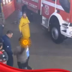 Bomberos de Trelew auxiliaron a un niño que ingirió una pila y lo trasladaron de urgencia al hospital