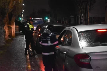 La Policía desplegó un amplio operativo con controles y patrullajes durante todo el fin de semana en Río Gallegos La Policía desplegó un amplio operativo con controles y patrullajes durante todo el fin de semana en Río Gallegos