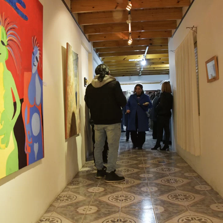 La Sala Van Gogh celebró 20 años de arte en Río Gallegos: “El sacrificio es mucho, pero me ha dado la satisfacción de estar con ustedes” La Sala Van Gogh celebró 20 años de arte en Río Gallegos: “El sacrificio es mucho, pero me ha dado la satisfacción de estar con ustedes”