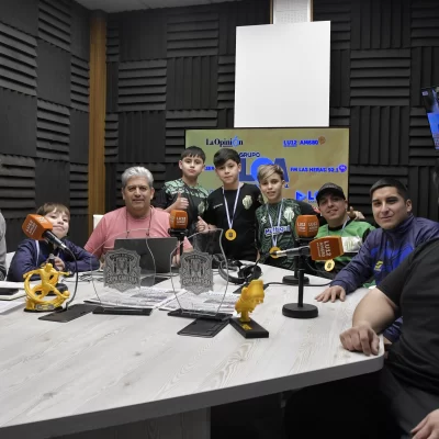 Los campeones de la Copa Cantera, Boxing Club y Boca RG, visitaron los estudios de LU12 AM680
