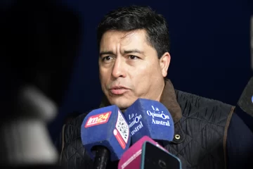 Claudio Vidal advirtió a petroleras tras despidos: “Hay una cuestión de abuso y vamos a meter un corte definitivo” Claudio Vidal advirtió a petroleras tras despidos: “Hay una cuestión de abuso y vamos a meter un corte definitivo”