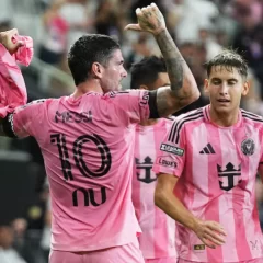 El emotivo gesto de Rodrigo De Paul con Lionel Messi tras la muerte de su padre