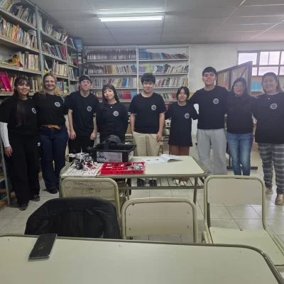 Estudiantes de Pico Truncado competirán en la final nacional de la Copa Robótica Educabot Estudiantes de Pico Truncado competirán en la final nacional de la Copa Robótica Educabot