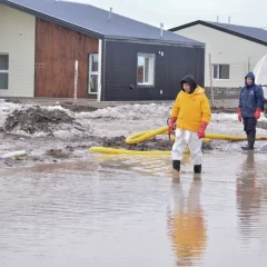 Santa Cruz mantiene un operativo territorial por las consecuencias del temporal de nieve y agua