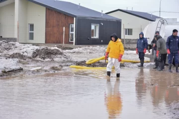 Santa Cruz mantiene un operativo territorial por las consecuencias del temporal de nieve y agua Santa Cruz mantiene un operativo territorial por las consecuencias del temporal de nieve y agua
