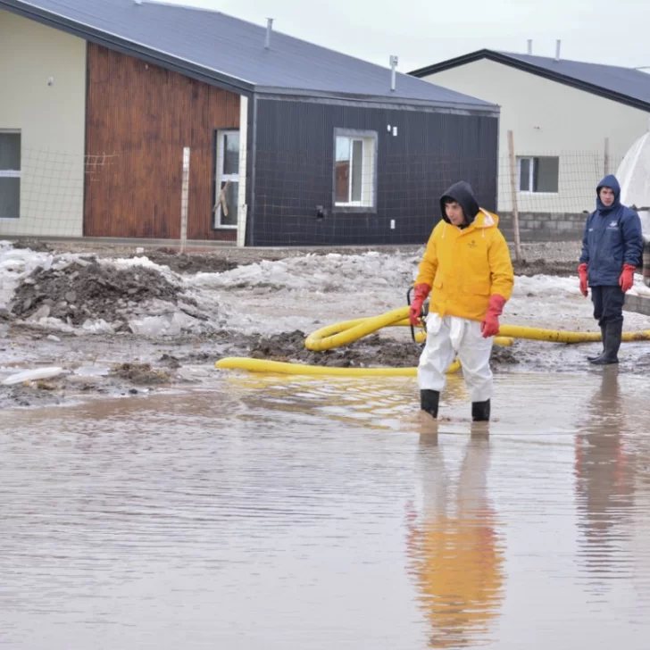 Santa Cruz mantiene un operativo territorial por las consecuencias del temporal de nieve y agua Santa Cruz mantiene un operativo territorial por las consecuencias del temporal de nieve y agua