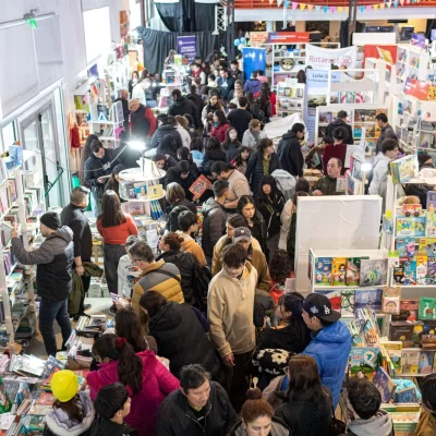 Más de 30 mil personas ya pasaron por la Feria Internacional del Libro de Comodoro