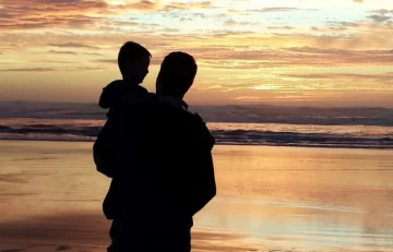 La Justicia priorizó el “amor y la crianza real” por sobre el ADN en un caso de paternidad La Justicia priorizó el “amor y la crianza real” por sobre el ADN en un caso de paternidad