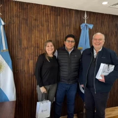 Claudio Vidal recibió a Liliana Behr, la doctora que se jubiló después de 28 años de vuelos sanitaros
