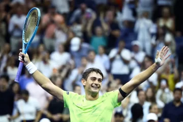 El tenista argentino Mariano Navone eliminó a Novak Djokovic en su debut en el US Open El tenista argentino Mariano Navone eliminó a Novak Djokovic en su debut en el US Open
