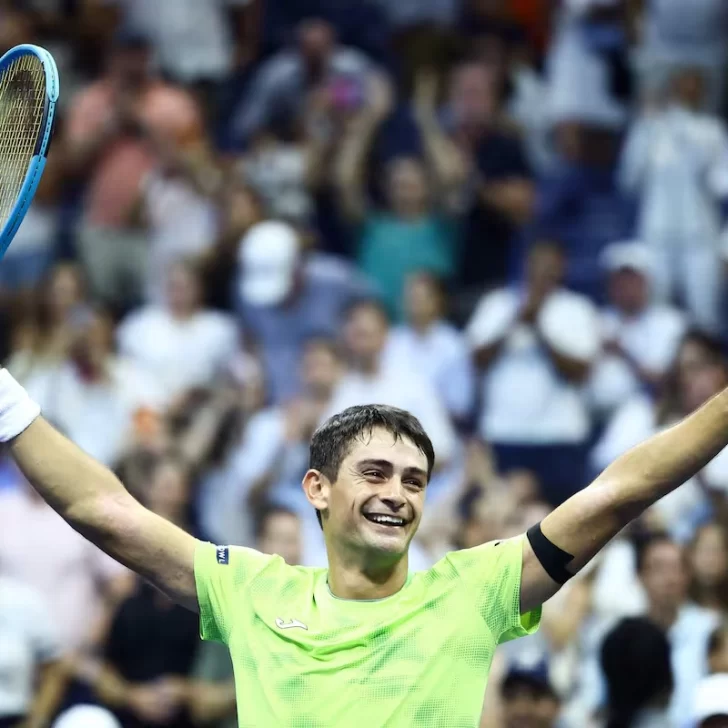 El tenista argentino Mariano Navone eliminó a Novak Djokovic en su debut en el US Open El tenista argentino Mariano Navone eliminó a Novak Djokovic en su debut en el US Open