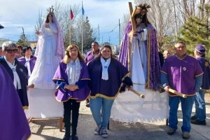 Devotos en Río Gallegos celebraron a Jesús Nazareno de Caguach Devotos en Río Gallegos celebraron a Jesús Nazareno de Caguach