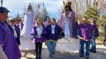 Devotos en Río Gallegos celebraron a Jesús Nazareno de Caguach Devotos en Río Gallegos celebraron a Jesús Nazareno de Caguach