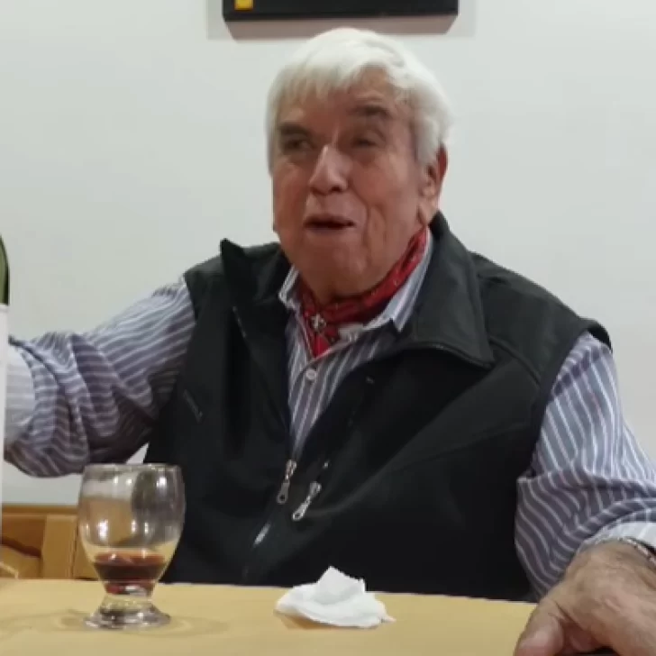 Profundo pesar en Río Gallegos por el fallecimiento de Pedro Huanquinao, reconocido músico y vecino del barrio Fátima Profundo pesar en Río Gallegos por el fallecimiento de Pedro Huanquinao, reconocido músico y vecino del barrio Fátima