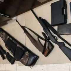 Secuestraron 23 armas de fuego durante un allanamiento y hallaron un arsenal de distintos calibres en Río Turbio