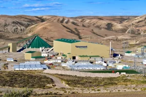 Expectativa por la reunión de este lunes del Gobierno y la minera Newmont