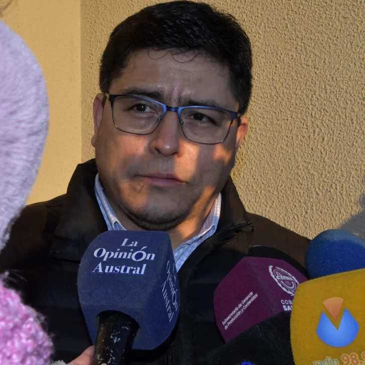 Claudio Vidal entregó viviendas en Río Gallegos y aseguró que la demanda habitacional “es enorme” Claudio Vidal entregó viviendas en Río Gallegos y aseguró que la demanda habitacional “es enorme”