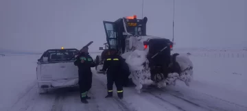 Plan Invernal: continúan los trabajos de despeje de nieve sobre la Ruta 40 Norte Plan Invernal: continúan los trabajos de despeje de nieve sobre la Ruta 40 Norte