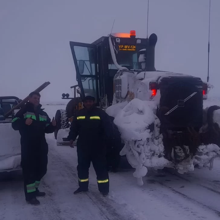 Plan Invernal: continúan los trabajos de despeje de nieve sobre la Ruta 40 Norte Plan Invernal: continúan los trabajos de despeje de nieve sobre la Ruta 40 Norte