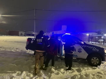 Allanaron una vivienda en Caleta Olivia por una causa de material de abuso infantil Allanaron una vivienda en Caleta Olivia por una causa de material de abuso infantil