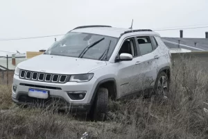 Quién es la dueña de la camioneta que chocó un poste en la costanera y dejó una zona de Río Gallegos sin energía Quién es la dueña de la camioneta que chocó un poste en la costanera y dejó una zona de Río Gallegos sin energía
