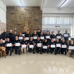 Búsqueda de personas en Santa Cruz: suman nuevos perros y capacitan a policías para operativos de rescate