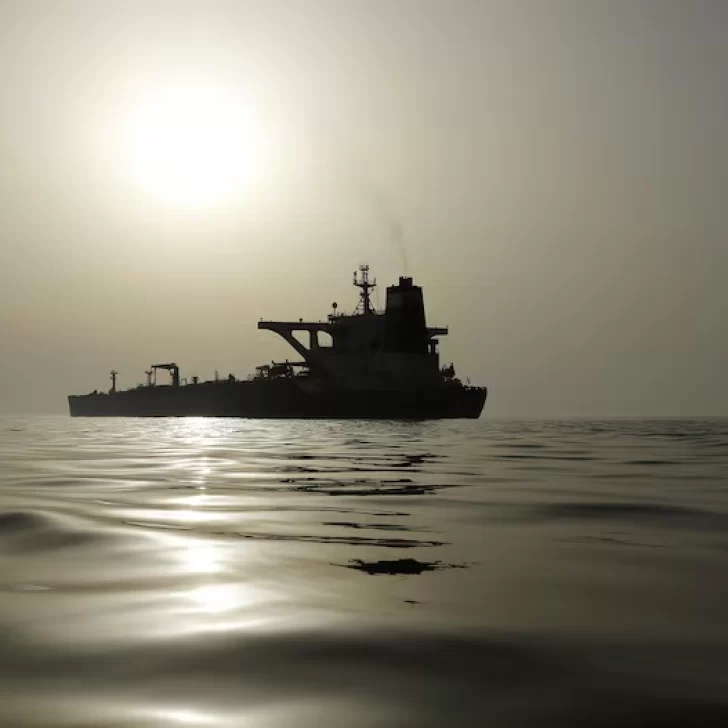 El precio del petróleo cae por debajo de los US$80 tras un acuerdo en Medio Oriente El precio del petróleo cae por debajo de los US$80 tras un acuerdo en Medio Oriente
