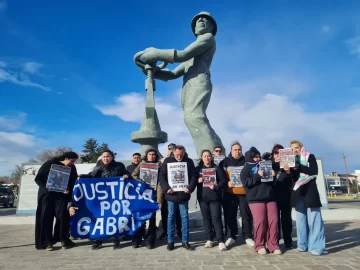 El dolor de la señora y la familia de Gabriel Trujillo: “No entendemos la libertad que tiene el acusado, da bronca” El dolor de la señora y la familia de Gabriel Trujillo: “No entendemos la libertad que tiene el acusado, da bronca”