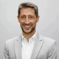 Hernán Letcher: “La gente se endeudó para tapar la pérdida de poder adquisitivo y ese agujero se hizo impagable”
