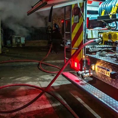 Un tender improvisado junto al calefactor provocaron el incendio de una casa en El Calafate Un tender improvisado junto al calefactor provocaron el incendio de una casa en El Calafate