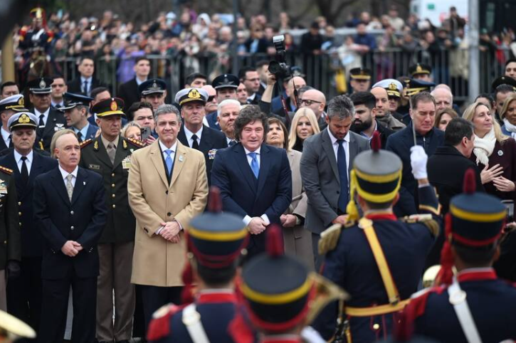  Acto de Milei por el Paso a la Inmortalidad del libertador General José de San Martín en la Plaza San Martín. Acompañaron al presidente el Jefe de Gobireno Jorge Macri, Sandra Pettovello los ministros Sandra Pettovello, Pablo Quirno, Carlos Presti, Karina Milei, Martín Menem, Diego Santilli, Federico Sturzenegger y Patricia Bullrich. Y más senadores y diputados y autoridades. FOTO: Tadeo Bourbon