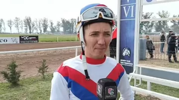El jockey argentino Tomás Arrieta sufrió un grave accidente durante una carrera y piden cadena de oración El jockey argentino Tomás Arrieta sufrió un grave accidente durante una carrera y piden cadena de oración