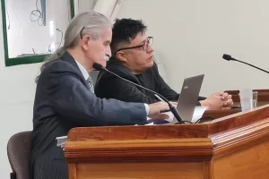 Juicio por Fabricio Bauer: el forense alertó que el joven pudo morir y Criminalística ubicó a una moto policial detrás de la suya Juicio por Fabricio Bauer: el forense alertó que el joven pudo morir y Criminalística ubicó a una moto policial detrás de la suya