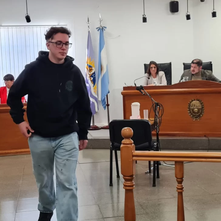 Tensión y reclamos en el inicio del juicio por el caso de Fabricio Bauer: un policía imputado Tensión y reclamos en el inicio del juicio por el caso de Fabricio Bauer: un policía imputado