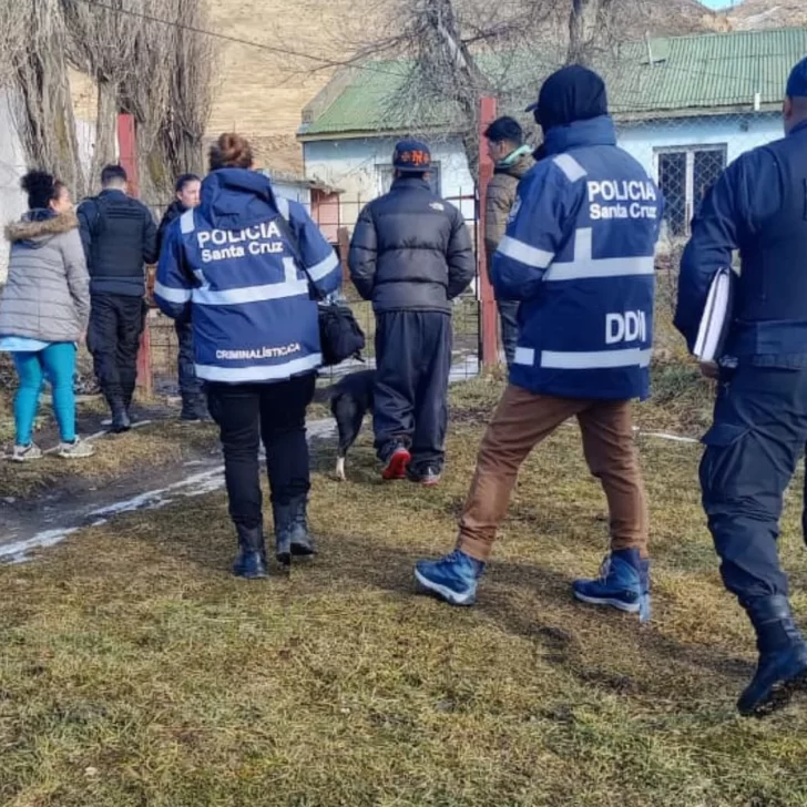 Allanaron viviendas y recuperaron elementos vinculados a un robo a YCRT en Julia Dufour Allanaron viviendas y recuperaron elementos vinculados a un robo a YCRT en Julia Dufour