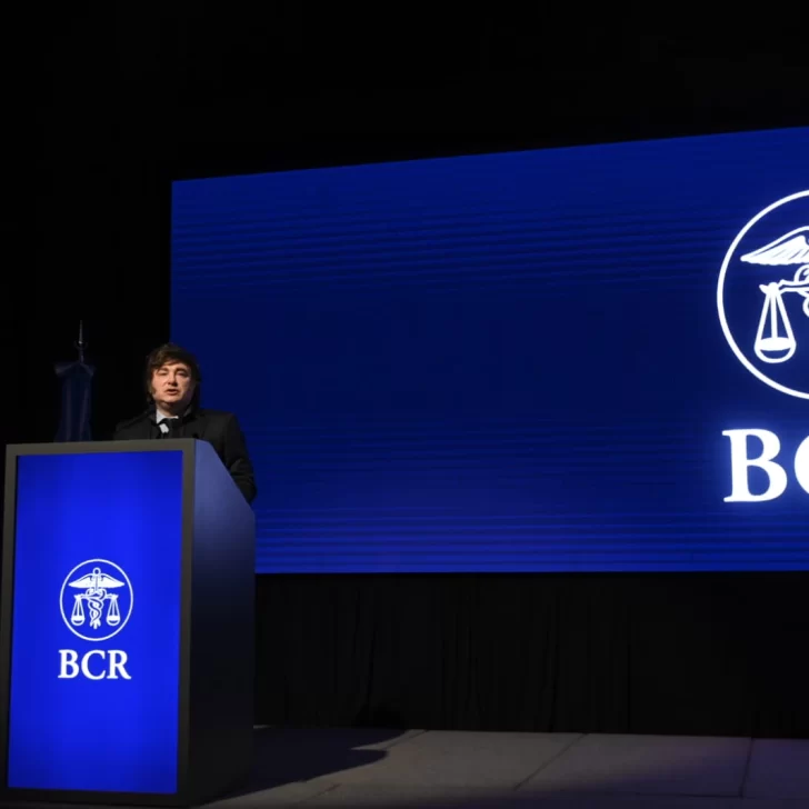 Milei cuestionó al peronismo y defendió su rumbo económico en la Bolsa de Comercio de Rosario Milei cuestionó al peronismo y defendió su rumbo económico en la Bolsa de Comercio de Rosario