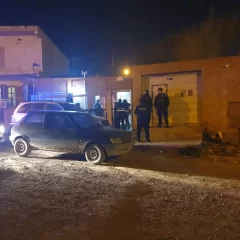Una mujer fue detenida tras provocar daños y agredir a una policía en Comodoro Rivadavia