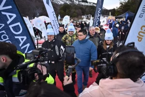 Claudio Vidal inauguró la Copa Mundial de Natación de Invierno: “Santa Cruz tiene un potencial enorme y lo tenemos que aprovechar”