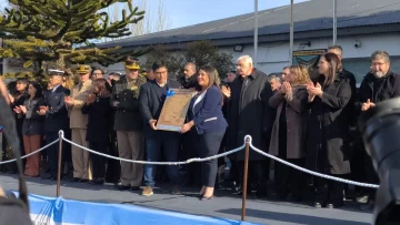 Desde Piedra Buena, Vidal anunció una inversión de $ 60 mil millones en viviendas para toda Santa Cruz Desde Piedra Buena, Vidal anunció una inversión de $ 60 mil millones en viviendas para toda Santa Cruz