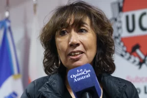 Roxana Reyes habló de todo: cuestionó el rol de Santa Cruz Puede, apuntó contra el Gobierno provincial y habló del futuro de la UCR Roxana Reyes habló de todo: cuestionó el rol de Santa Cruz Puede, apuntó contra el Gobierno provincial y habló del futuro de la UCR