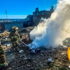 Bomberos extinguieron un incendio de residuos en Caleta Olivia