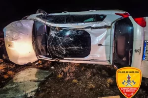 Ruta Provincial 43: perdió el control bajo la lluvia, volcó y resultó ilesa Ruta Provincial 43: perdió el control bajo la lluvia, volcó y resultó ilesa