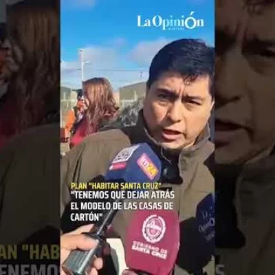 Vidal presentó “Habitar Santa Cruz”: “Tenemos que dejar atrá el modelo de las casas de cartón”
