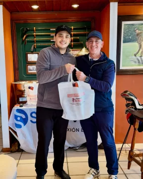 Diego Lincoman y Juan Carlos Mancini abrieron con triunfo el Campeonato del Club del Río Gallegos Golf Club Diego Lincoman y Juan Carlos Mancini abrieron con triunfo el Campeonato del Club del Río Gallegos Golf Club