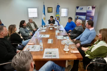 Vidal: “Logramos que todos los trabajadores de Autofarma en Santa Cruz sean absorbidos por la nueva operación” Vidal: “Logramos que todos los trabajadores de Autofarma en Santa Cruz sean absorbidos por la nueva operación”